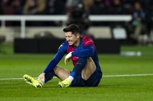 莱万本场射正、创造机会、过人均挂零，罚丢点球、1次失良机