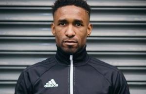 达伦本特：迪福终结能力出众，他巅峰时比当时曼联所有前锋都出色