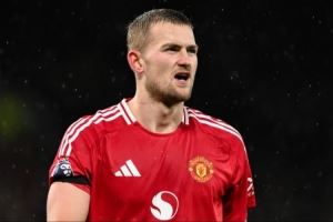 爱来自拜仁！特尔为热刺扳平，德里赫特95分钟为曼联绝平比分