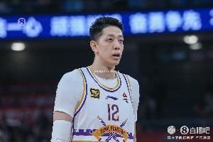 杀伤力十足！沈梓捷4中2拿到9分4篮板 罚球7中5