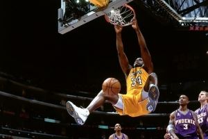 奥尼尔：现在没人能扣碎篮板 传统中锋不是主角了 大家都在投三分